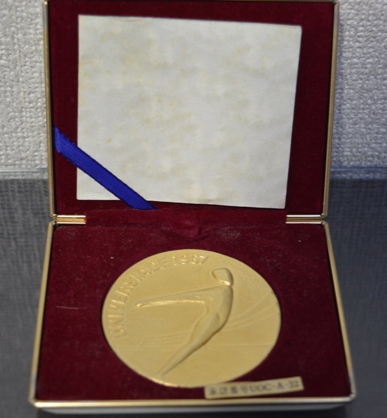 1967 год Uni балка sia-do Tokyo собрание медаль кейс входить 42 год UNIVERSIADE ( труба 438YO)