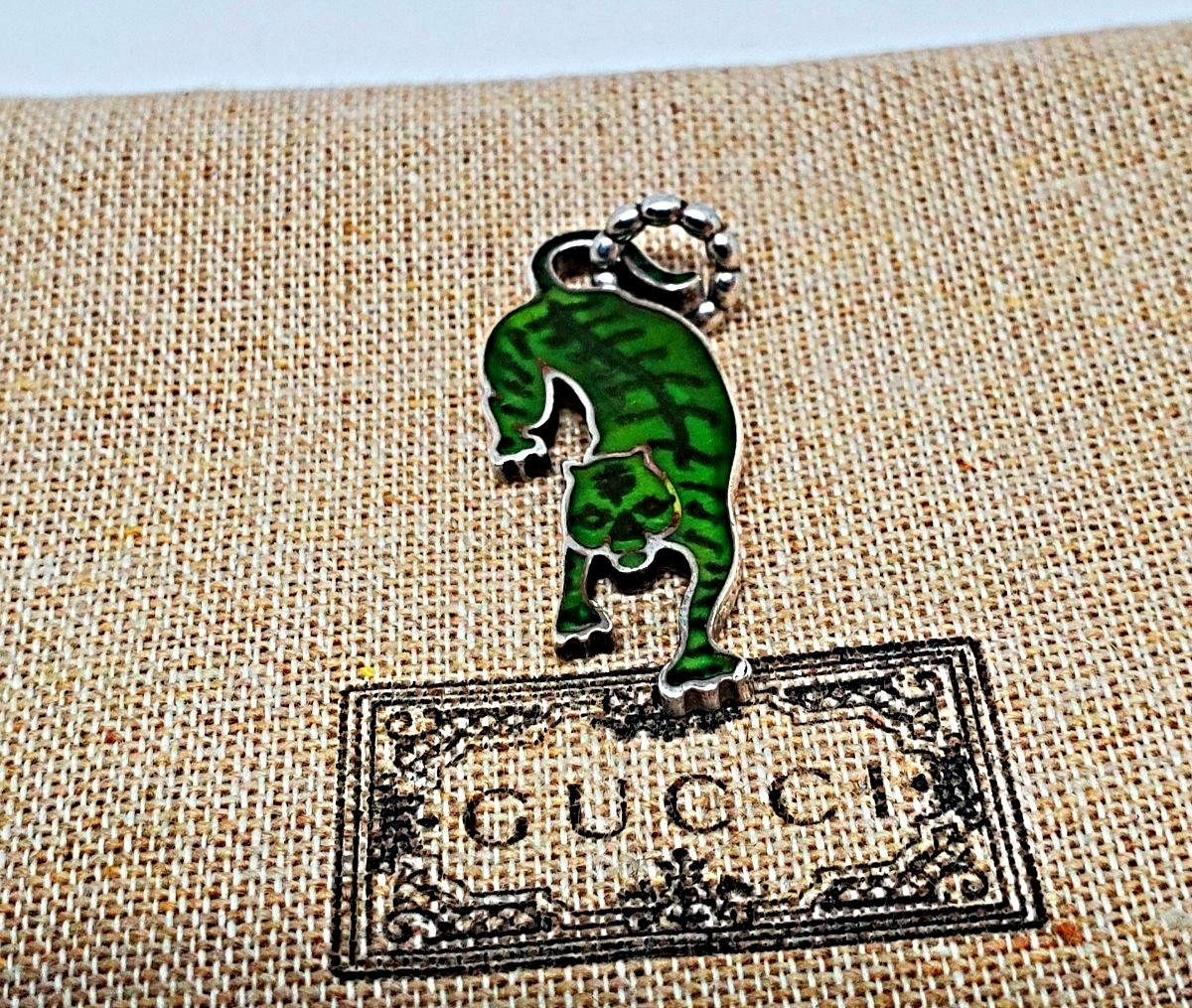 【超レア限定廃盤品】GUCCI ネックレスタイガーチャーム bts テテ 着用 