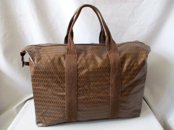 [O142]MARIO VARENNTINO/ Mario Valentino * Boston bag Italy bookbinding leather using monogram pattern W52cm