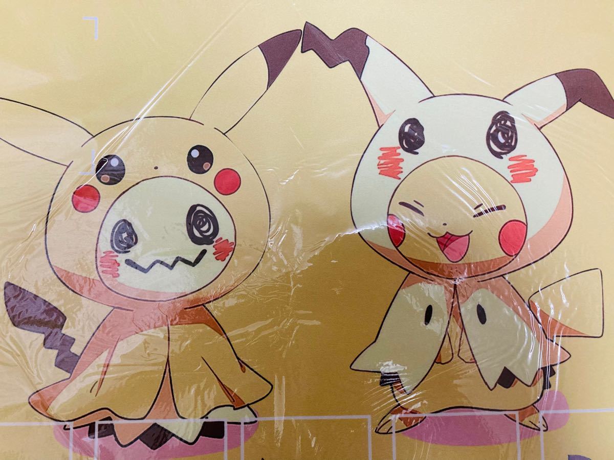 ピカチュウ ミミッキュ 背景黄色 プレイマット マウスパッド ピカチュウ ミミッキュ 背景黄色 プレイマット マウスパッド
