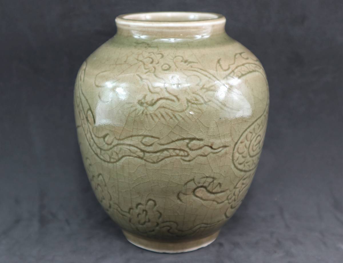 中國 元時代 龍泉窯陰雕雲龍文青瓷壼 茶罐
