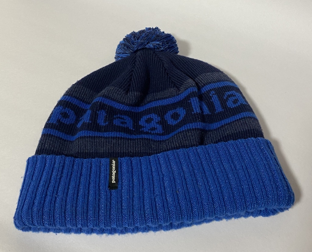 美品☆patagonia パタゴニア Powder Town Beanie ボンボン ニットキャップ ニット帽子 パウダー タウン ビーニー 青 紺 ブルー ネイビー _画像1