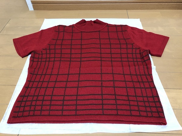 新品、SOLEIL (ソレイユ)の半袖ニット★2980円即決★サイズ42、Lサイズ、赤色、イタリア製糸使用、三陽商会、本物