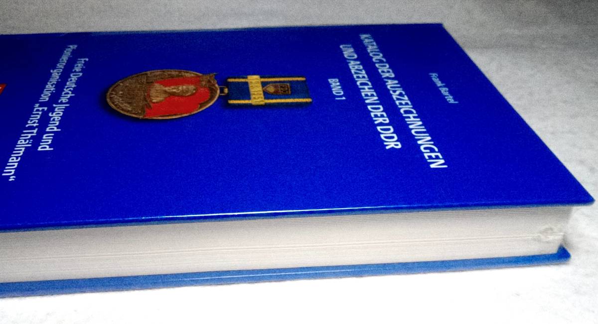 洋書>東ドイツの賞とバッジのカタログ 第1巻 自由ドイツ青年団とJP『Katalog der Auszeichnungen und Abzeichen der DDR Band 1』|Yahoo!フリマ(旧PayPayフリマ) 洋書>東ドイツの賞とバッジのカタログ 第1巻 自由ドイツ青年団とJP『Katalog der Auszeichnungen und Abzeichen der DDR Band 1』|Yahoo!フリマ(旧PayPayフリマ)