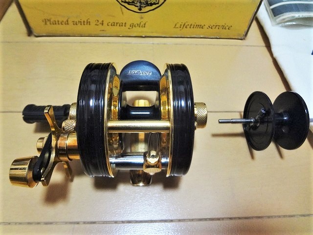 ABU アンバサダー 4600CDL(美品・機関良好)