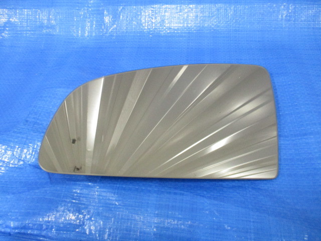 * Audi A4 B7 original door mirror glass lens left letter pack post service shipping. postage 520 jpy *