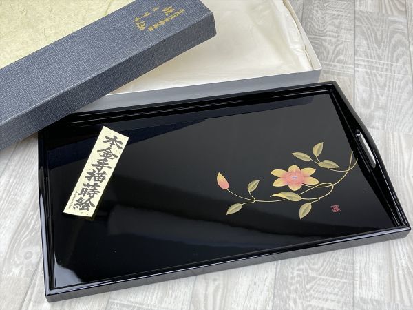 i71　未使用保管品◆漆器 鉄仙 本金手描蒔絵 鈴武 黒尺6寸運び盆 手持ち盆 長方形 長方盆 角盆_画像2