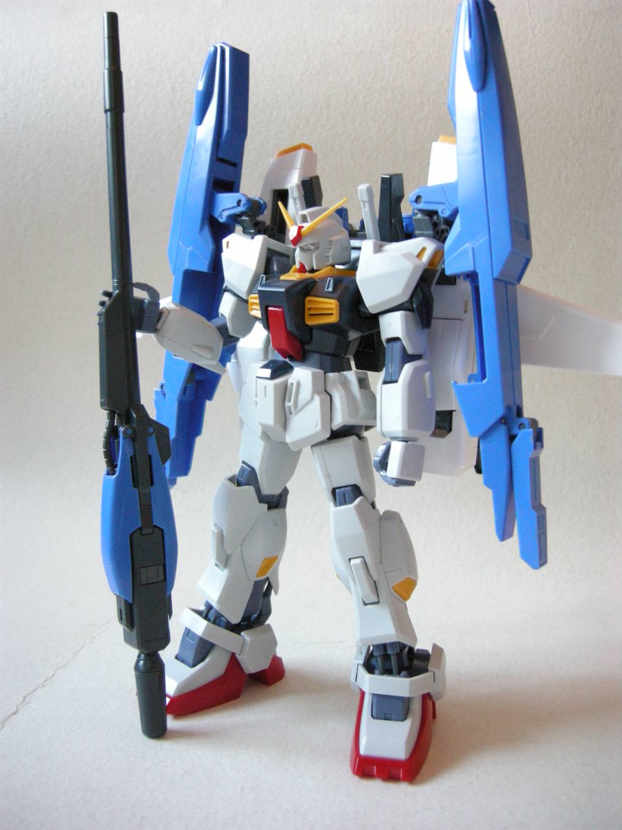 ガンプラ MG FXA-05D/RX-178 スーパーガンダム 組立て済み ガンダムMk-II Gディフェンサー_画像1