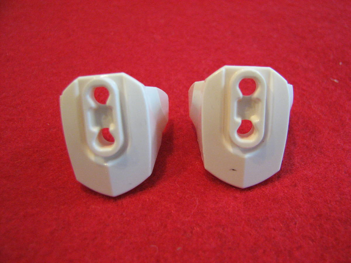  Lego -LEGO*10498* Bionicle * ball joint socket attaching hero Factory armor -* size 3*2 piece * white * white *USED