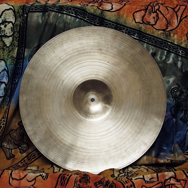 軽量 ビンテージ Aジルジャン A Zildjian 20 【超特価SALE開催!】 Zildjia A ジルジャン ヴィンテージ シンバル 20インチ 打楽器