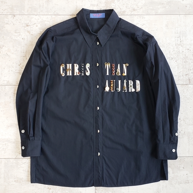 クリスチャン オジャール ロゴ刺繍 ボタン装飾 長袖 シャツ ブラック 薄手 ゆったりめ CHRISTIAN AUJARD