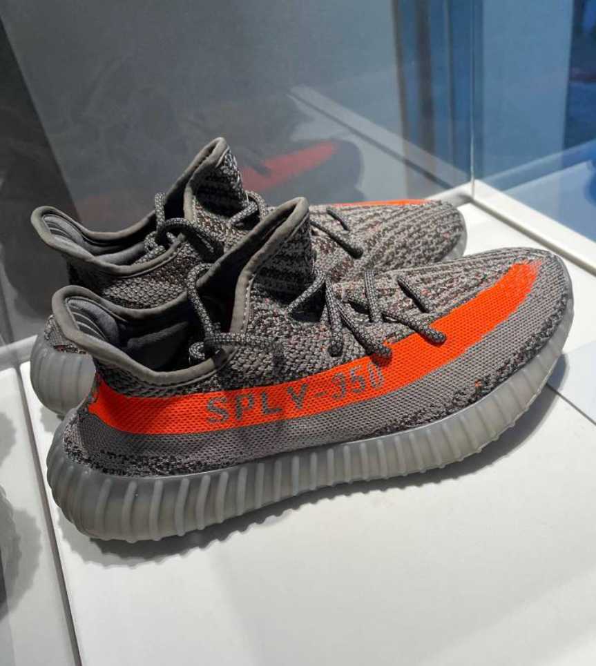 adidas YEEZY Boost 350 V2 Beluga Reflectiveアディダス イージー ブースト 350 V2 ベルーガ リフレクティブ