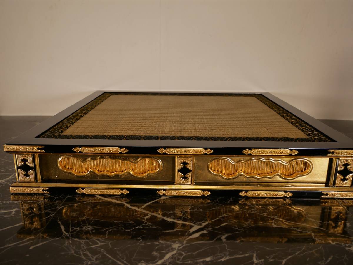 国産品【収集品】登高座 金具 木製 本金箔 Bランク 仏具 礼盤 らいはん