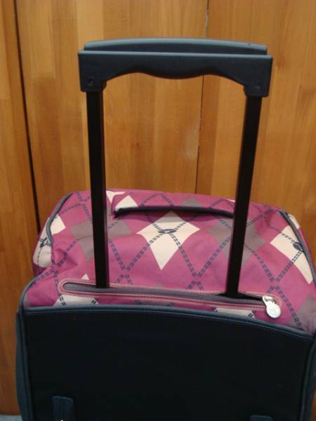 新品CHIEMSEE(キムジー)ウィル付バックTRAVEL BAG MEDIUM 6372 新品CHIEMSEE(キムジー)ウィル付バックTRAVEL BAG MEDIUM 6372