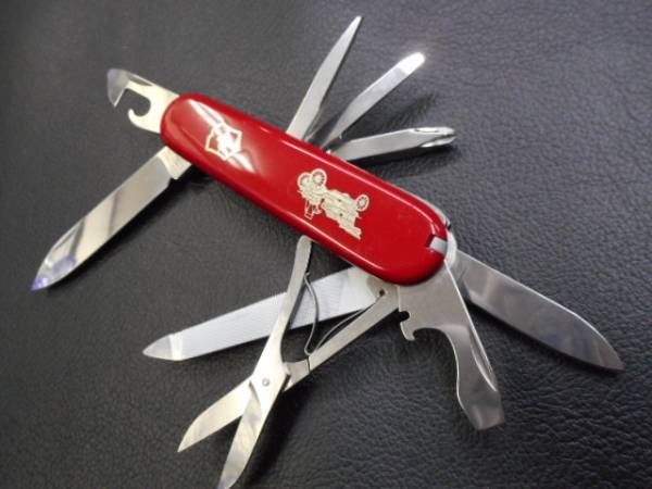 ナイフ ビクトリノックス VICTORINOX 9丁出し 赤色 ナイフ ビクトリノックス VICTORINOX 9丁出し 赤色