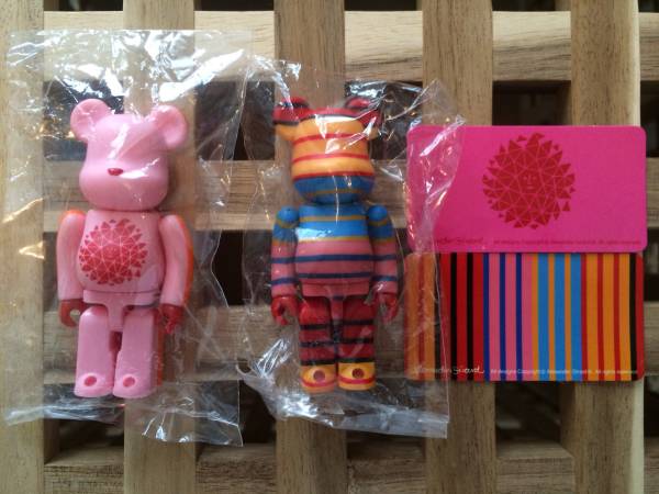 BE@RBRICK シリーズ17 アーティスト表/裏 Alexander Girard(ベア BE@RBRICK シリーズ17 アーティスト表/裏 Alexander Girard(ベア