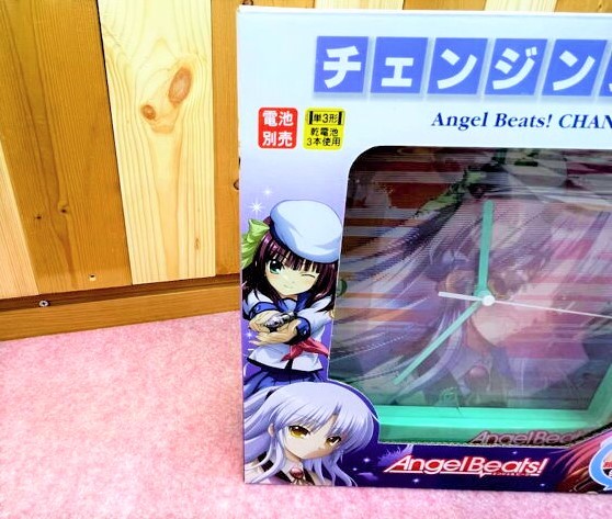 【 新品☆未使用品 】Angel,Beats!!　チェンジクロック　グリーンVer かなで＆ゆり 　壁掛け時計　数秒ごとに2種類の絵が交互にチェンジ☆_画像4