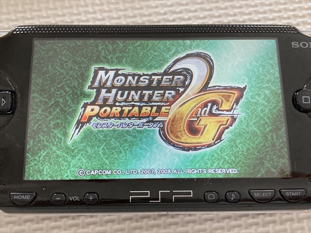 21-PSP-422　プレイステーションポータブル　モンスターハンターポータブル 2nd G,　3rd the Best版　2本セット　動作品　PSP