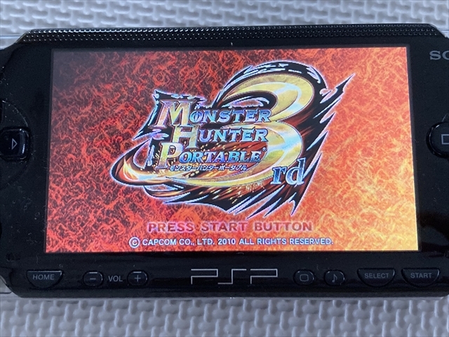 21-PSP-445　プレイステーションポータブル　モンスターハンターポータブル2nd G the Best版, 3rd　2本セット　動作品　PSP