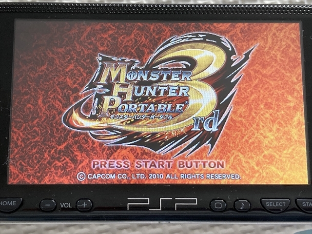 21-PSP-451　プレイステーションポータブル　モンスターハンターポータブル2nd, 3rd　2本セット　動作品　PSP