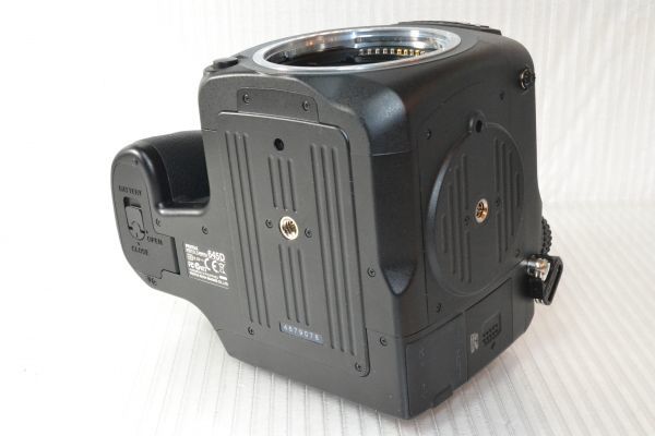 送料無料 超極上 PENTAX ペンタックス 645D ボディ 元箱付 付属品多数 ショット数966回 #8596