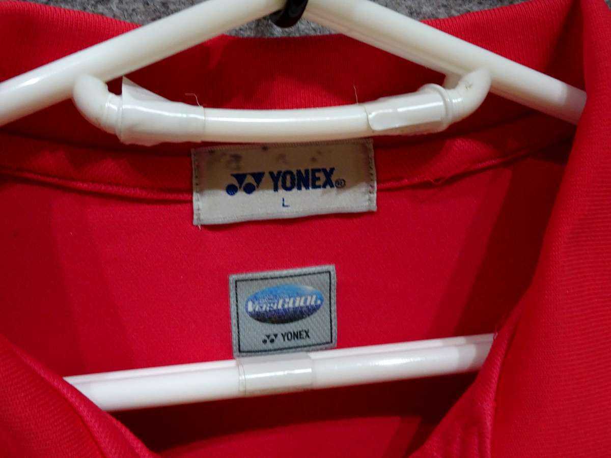 ヨネックス YONEX - テニス バドミントン USED美品 半袖 プラクティスシャツ 練習着 SIZE:L カラー:赤系 高機能高デザインの画像4