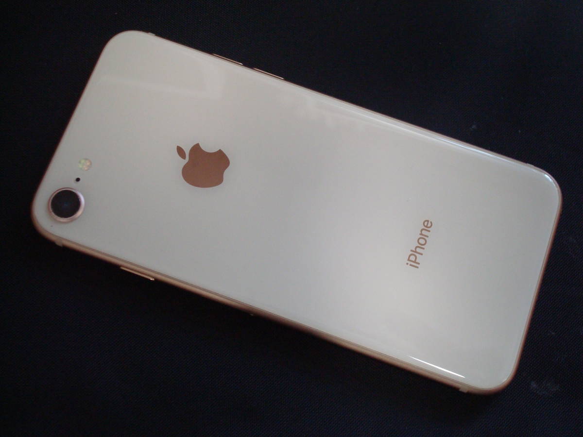 iPhone 8 64GB iOS15.1 ドコモ解除済 バッテリ最大容量82% 美品 iPhone 8 64GB iOS15.1 ドコモ解除済 バッテリ最大容量82% 美品