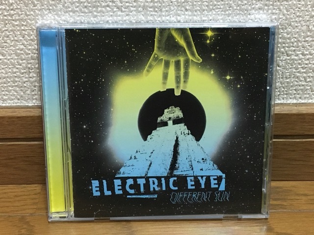 Electric Eye / Different Sun サイケデリック・ロック シューゲイズ 傑作 国内盤(品番:FLAKES-143) 120DAYS / Tame Impala / Flaming Lips_画像1