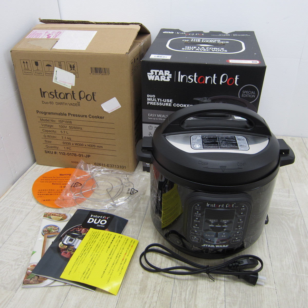 B12172【美品】インスタントポット 電気圧力鍋 スターウォーズ B12172【美品】インスタントポット 電気圧力鍋 スターウォーズ