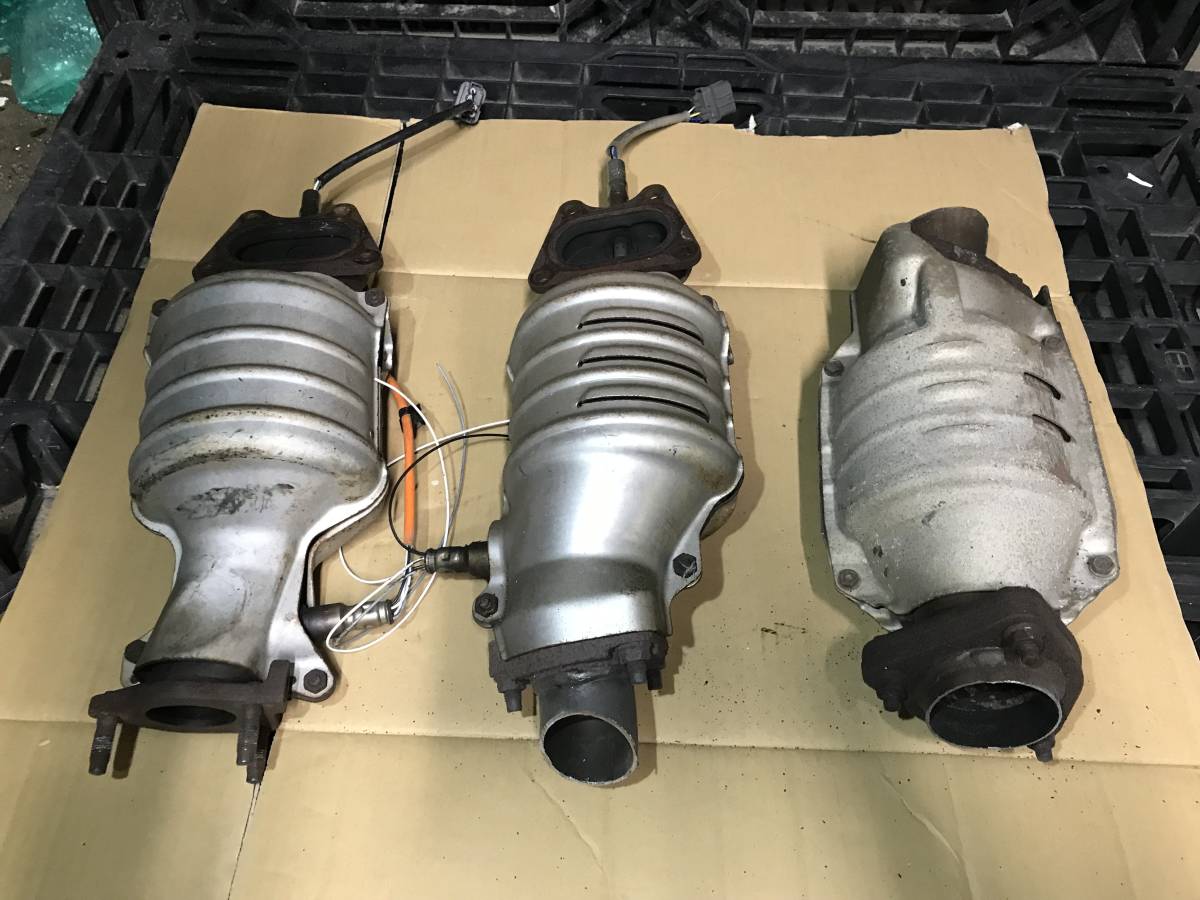 ホンダ KB1 レジェンド 純正 触媒 キャタライザー 1台分 3個セット