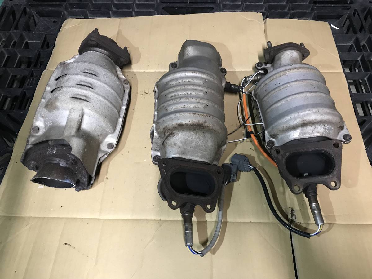 ホンダ KB1 レジェンド 純正 触媒 キャタライザー 1台分 3個セット