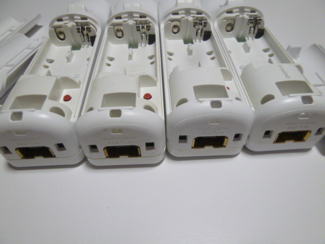 R029《即日発送 送料無料 動作確認済》Wii リモコン　白　4個セット 任天堂 純正 RVL-003　コントローラ　コントローラー　ホワイト