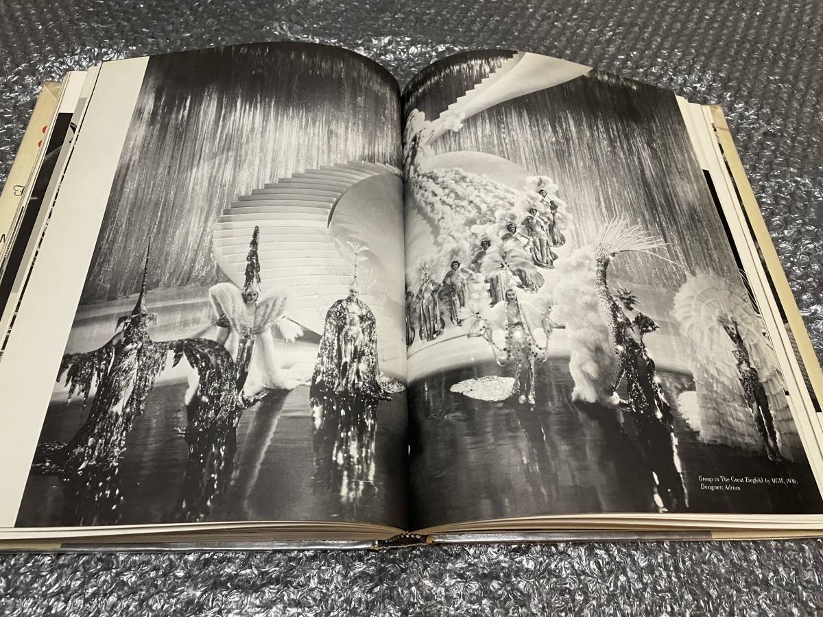 新品即決 洋書☆1930年代の映画コスチューム【作品集】☆衣装☆ハリウッド デザイン