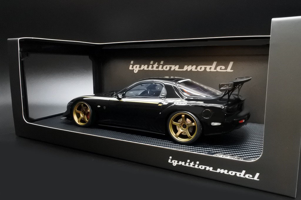 イグニッションモデル 1/18 FEED マツダ RX-7 (FD3S) ブラック イグニッションモデル 1/18 FEED マツダ RX-7 (FD3S) ブラック
