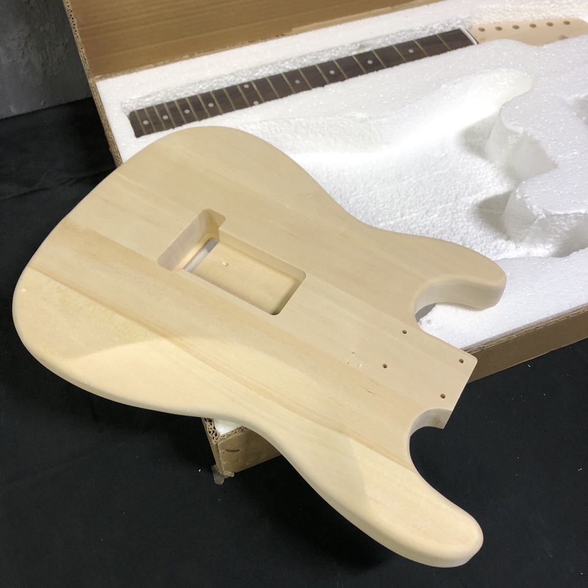 ◯(Id2 sa) ロックミュージックストア DIY Guitar 自作ギター (BST7)_画像6