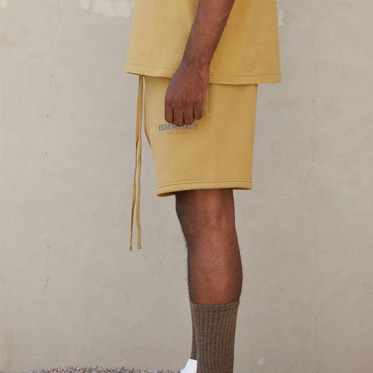 [M] янтарь FOG Essentials 21FW Sweat Shorts желтый шорты шорты Fear Of Godfi голубой bgodo Esse n автомобиль ruz