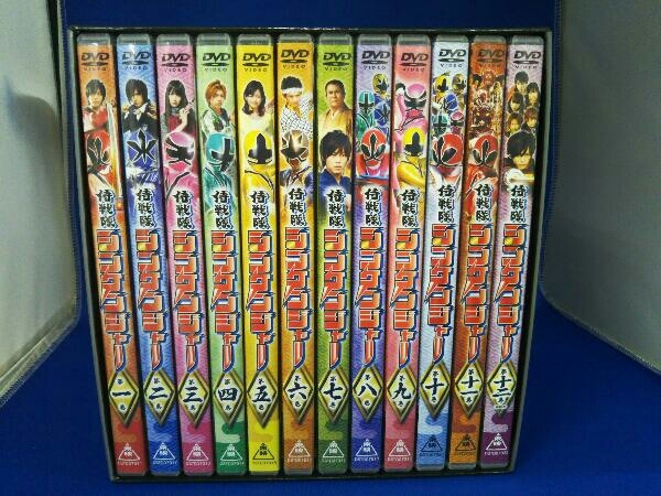 Yahoo!オークション - 特撮 / DVD /【付属品あり】[全12巻セット Yahoo!オークション - 特撮 / DVD /【付属品あり】[全12巻セット