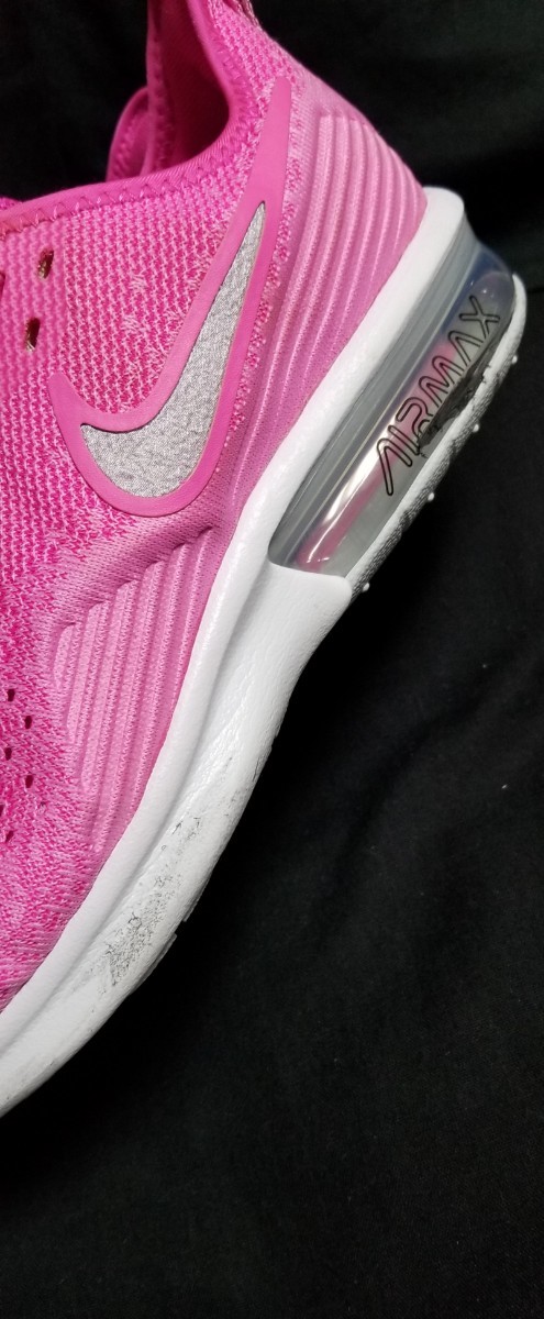 再入荷 Nike スニーカー2足 白 ピンク 24 5 大特価 Fadecuador Com