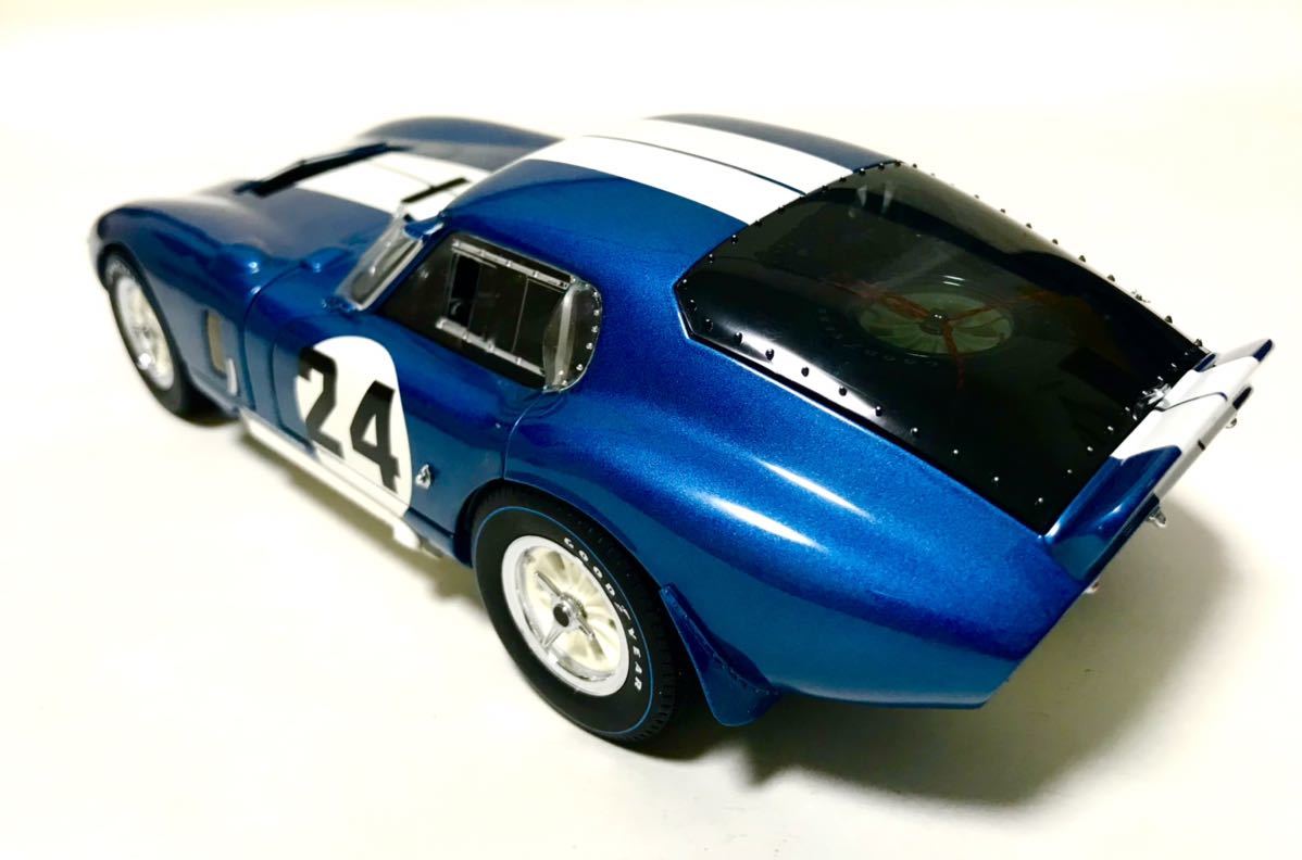  последнее снижение цены 1/18she рубин Cobra Daytona купе #24 Exoto производства 