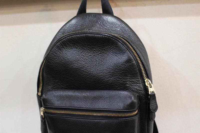 *COACH/ Coach leather Mini rucksack F38263 Charlie pe pull do leather black × Gold lady's bag pack old clothes used*