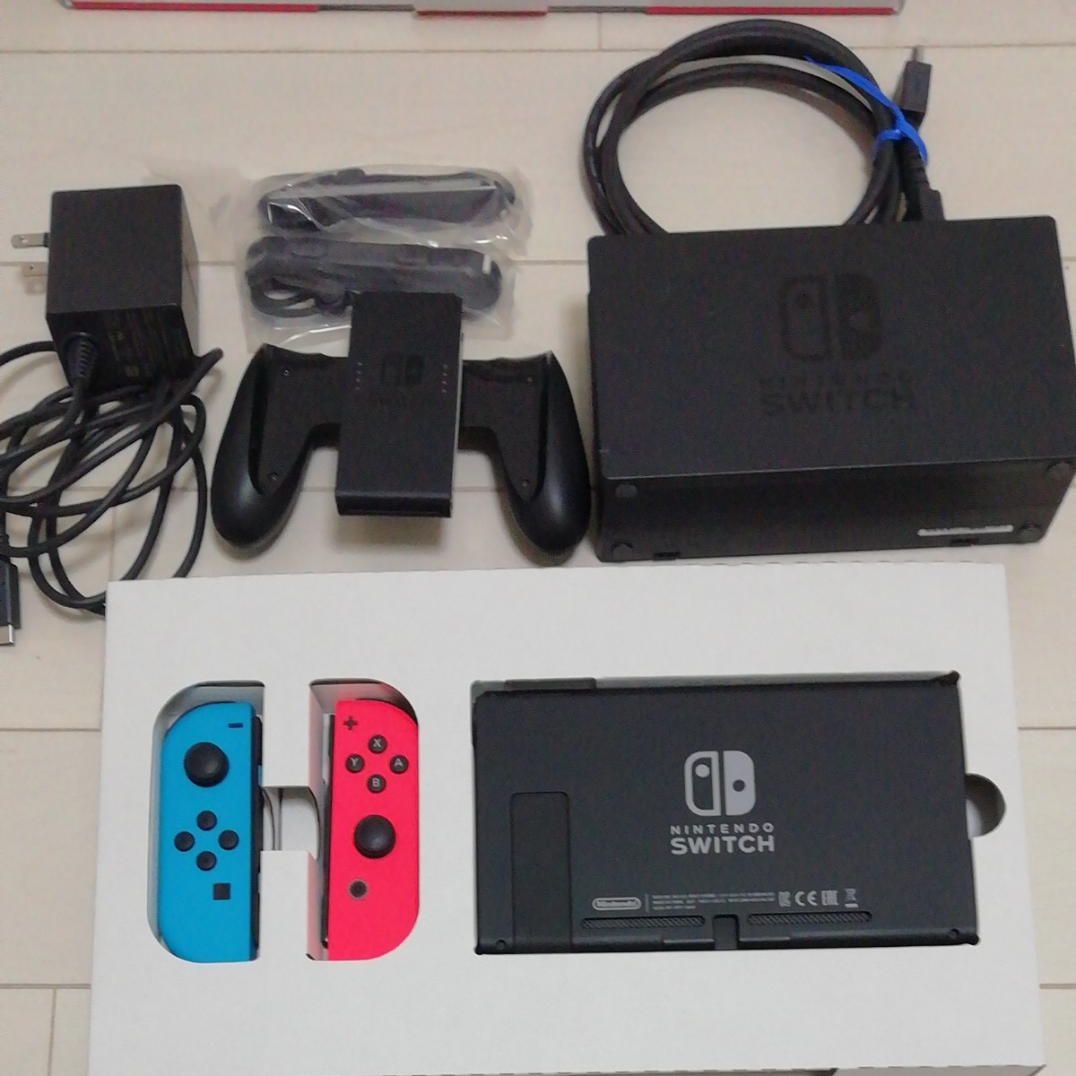 3　ゲオ購入中古良品　Nintendo　Switch(バッテリー拡張)欠品なし　ニンテンドースイッチ本体　HAD-S-KABAA