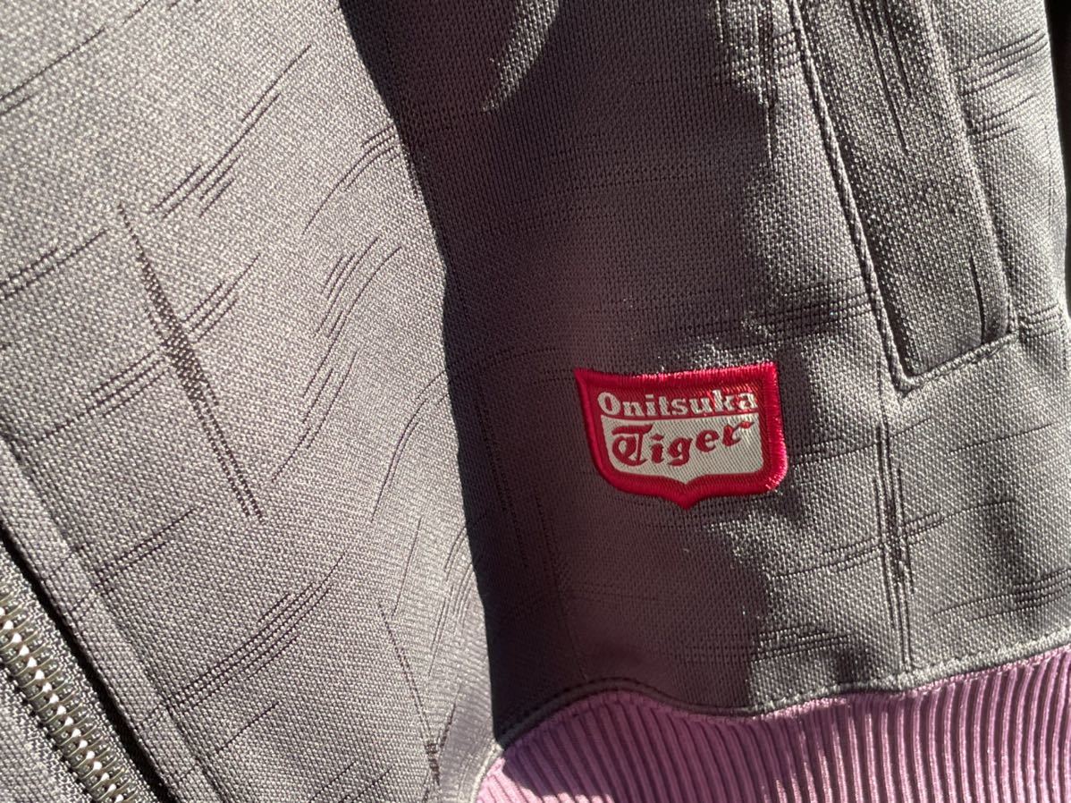 高級 オニツカタイガー 特殊縫製 Onitsuka Tiger ジャージ 虎刺繍 赤 L 古着 和柄 トラック ジャケット ブルゾン ビンテージ カタカナ ロゴ