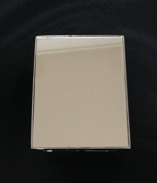 定価約35000円 ドレスキャンプ DRESSCAMP スワロフスキー たばこケース 銀 新品本物 シルバー 鏡 ミラー_画像2