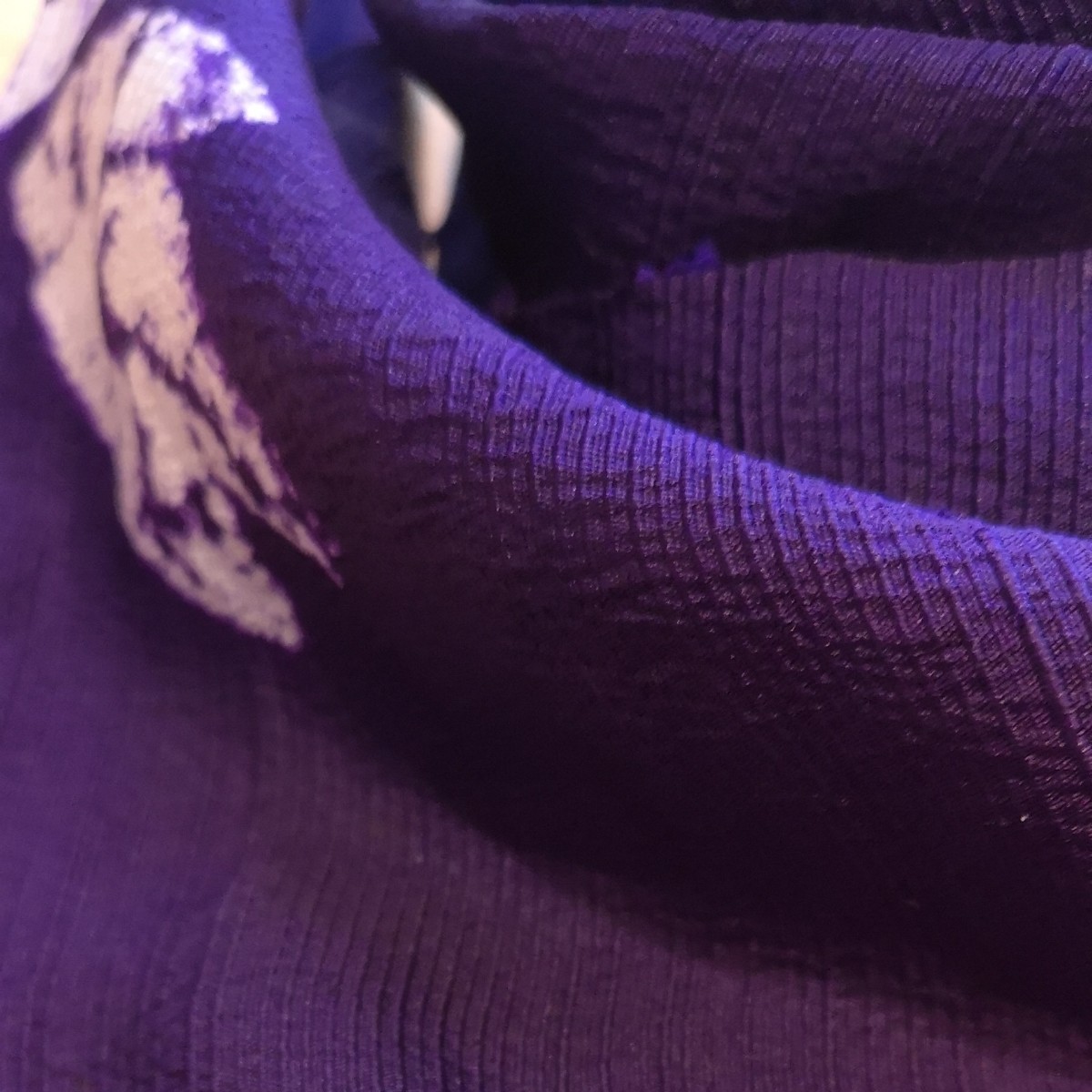 正絹　紫×ピンク色薔薇　着物ほどき　袖部分132cm×33cm アンティーク リメイク ハギレ 古布