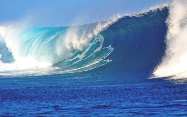 波 オーシャンブルーのビッグウェーブ 大波 海 サーフィン 絵画風 壁紙ポスター 特大ワイド版 921×576mm（はがせるシール式）013W1_画像1