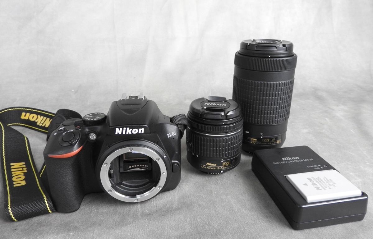 【神戸市有野店】Nikon ニコン D3500 ダブルレンズキット 18-55mm/70-300mm デジタル一眼レフカメラ ♪♪
