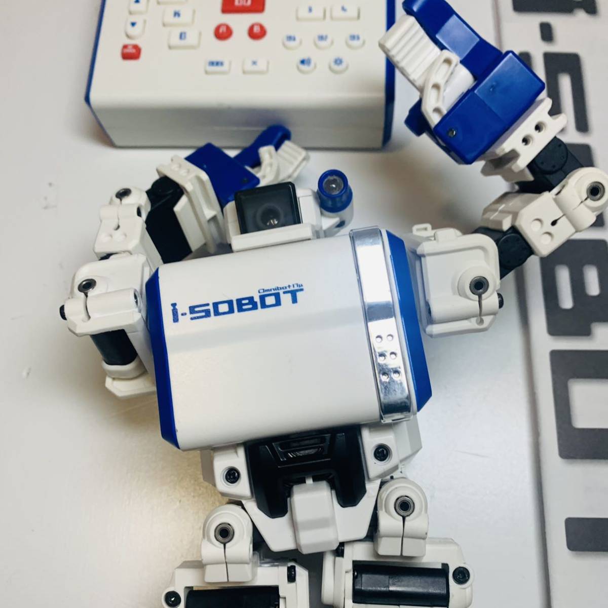 SALE/74%OFF】 i-SOBOT アイソボット 小型二足歩行ロボット ブラック