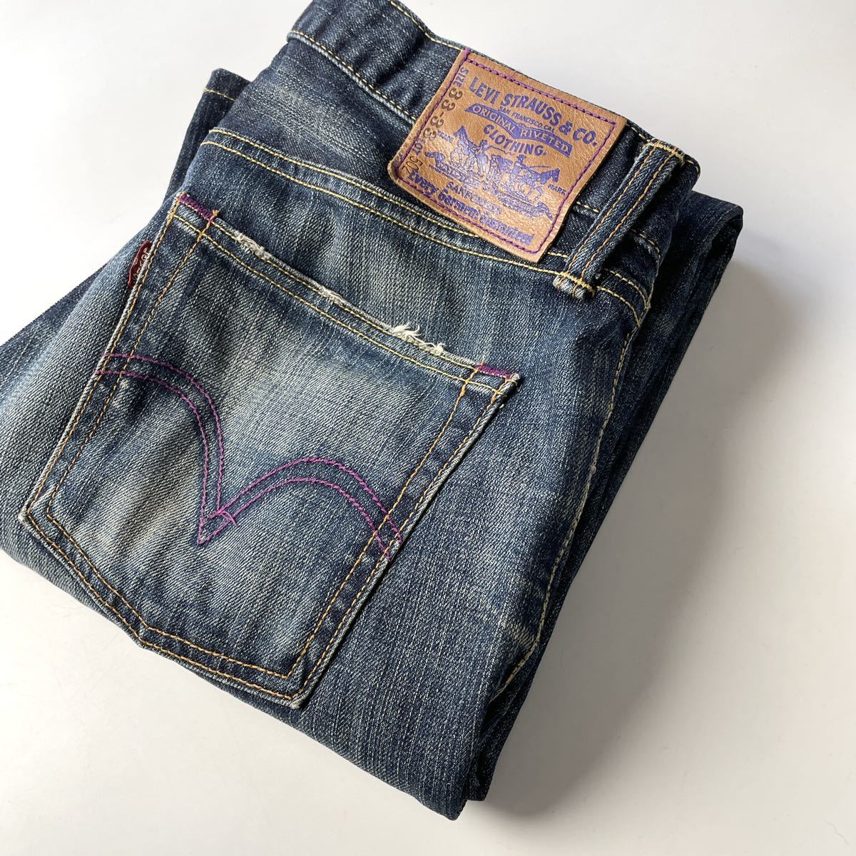 #001【廃盤】Levi's リーバイス / 505 W33 パープルパッケージ ダメージ 加工 レギュラーフィット ジーンズ デニム パンツ 色落ち リアル_画像1