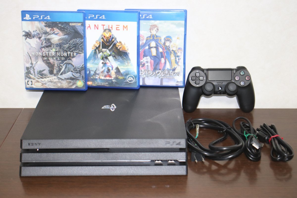 【超美品　完動品】PlayStation 4 Pro CUH-7100B 1TB(No.238C)MONSTER HUNTER WORLD、ANTHEM、クロバラ　ワルキューレ 3本ソフトセット_画像1