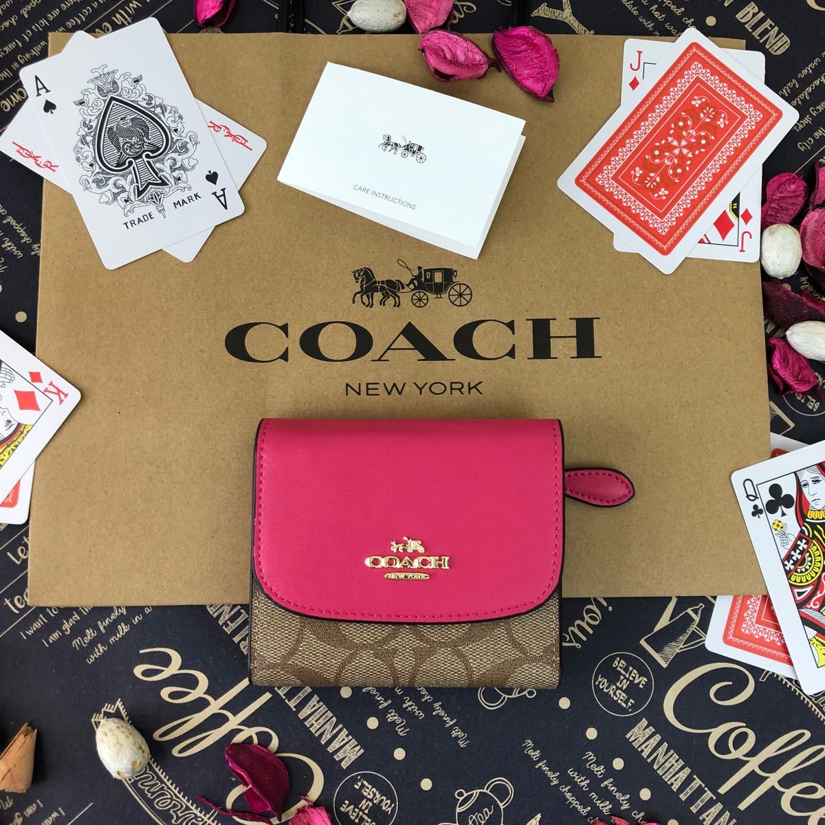 独特の上品 COACH 3つ折り財布 ビビットピンク ブラウン シグネチャー